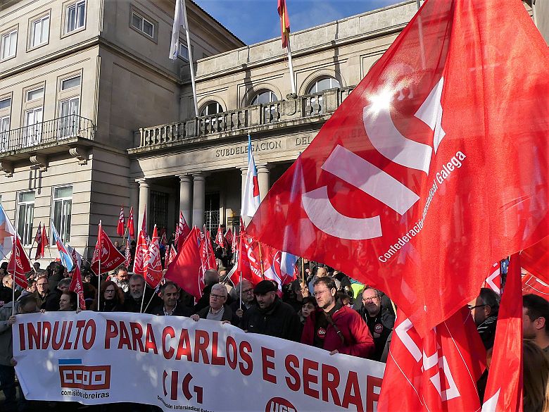 17-01-11 IndultoCarlosSerafinSubdelegacionPontevedra12.JPG